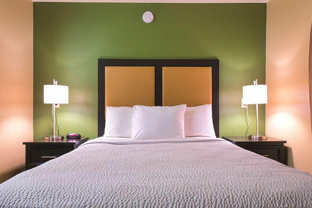 Suburban Studios Louisville East Habitación foto