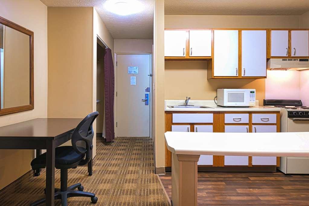 Suburban Studios Louisville East Habitación foto