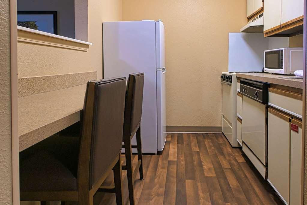 Suburban Studios Louisville East Habitación foto