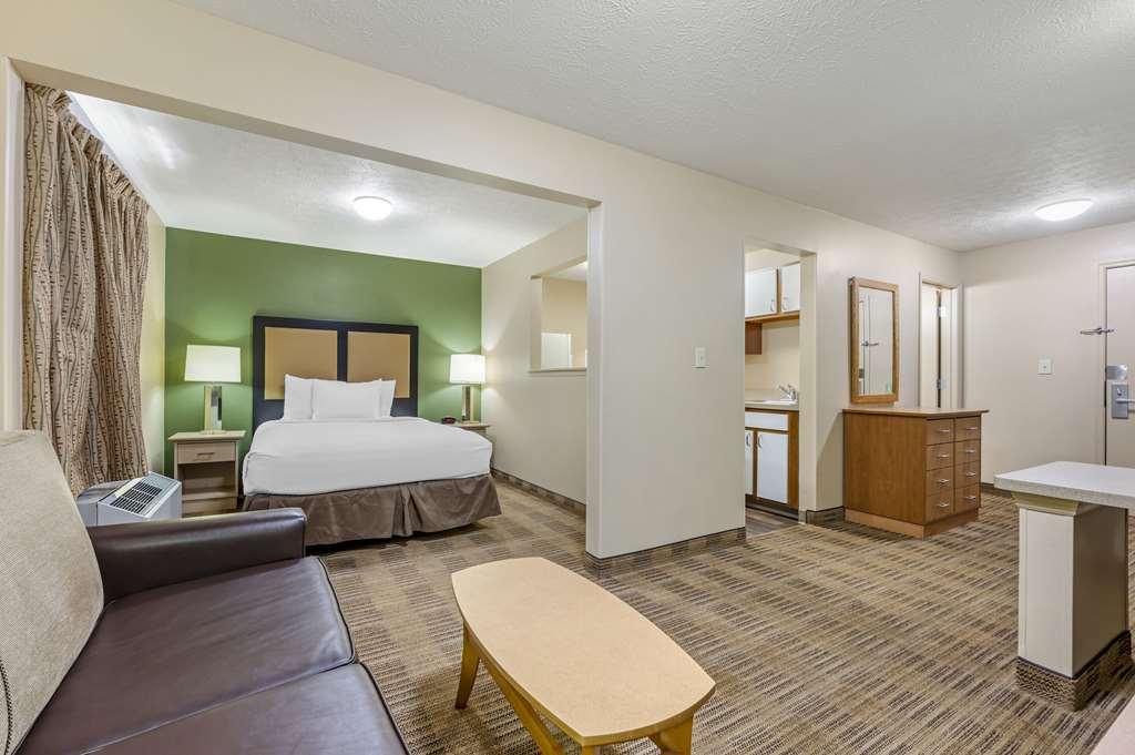 Suburban Studios Louisville East Habitación foto